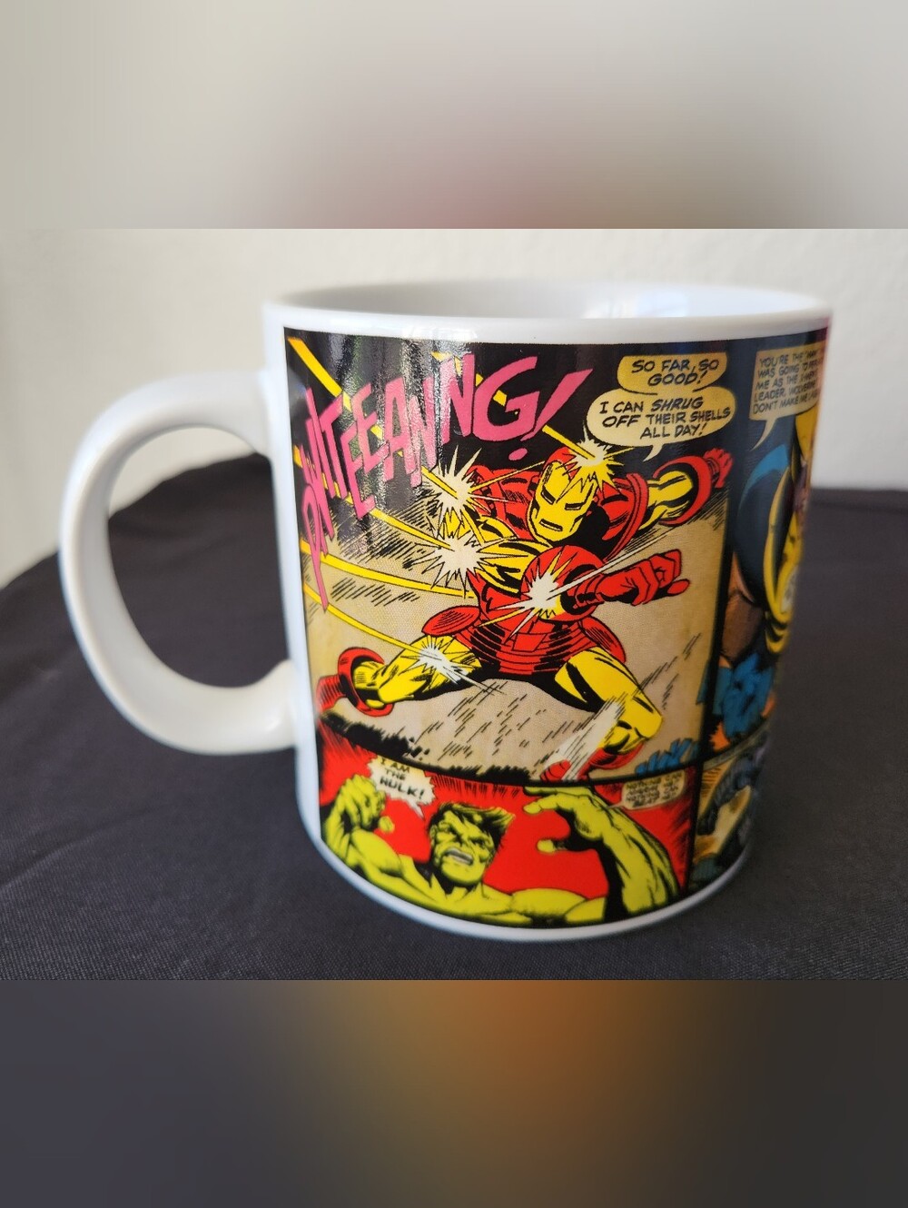 2012 Marvel Comics Retro Avengers Mug Hulk, Iron man, Thor, Wolverine And More